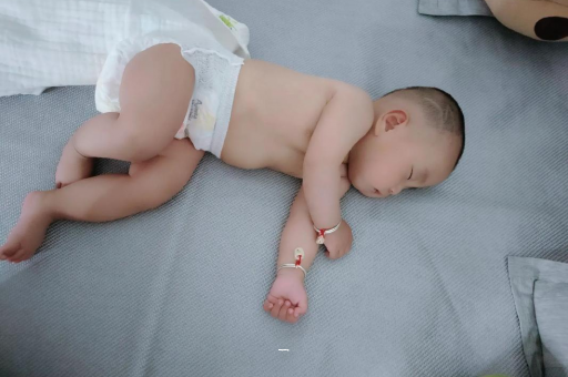 伊春宝宝老打喷嚏怎么办